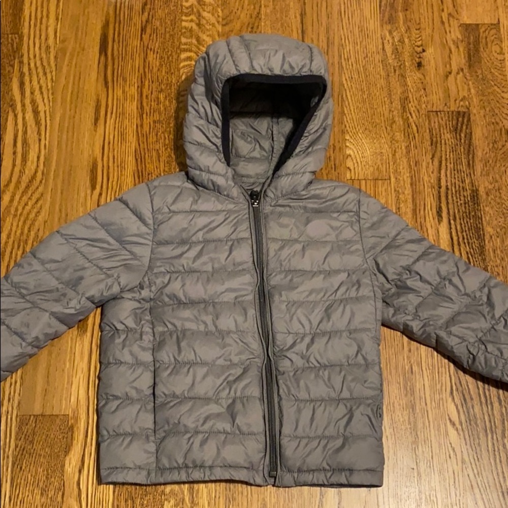 GAP grey lightweight puffer jacket